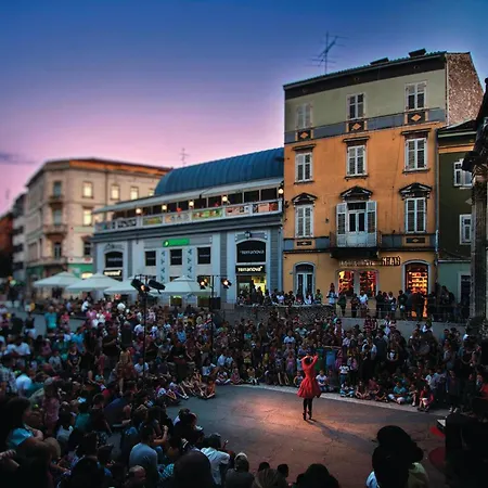 Lägenhet In With Wifi Pula